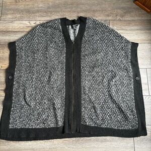 A Pea In The Pod Maternity Gray Zippered Poncho Sweater Cape Wool Small medium